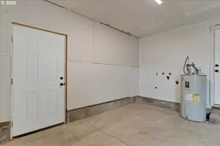 632 S 13th St, Independence, OR 97351 - Photo 31