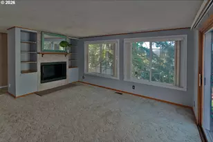 575 S 70th St, Springfield, OR 97478 - Photo 7