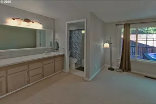 575 S 70th St, Springfield, OR 97478 - Photo 15