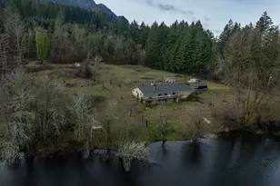 820 SE Frontage Rd, Cascade Locks, OR 97014 - Photo 3