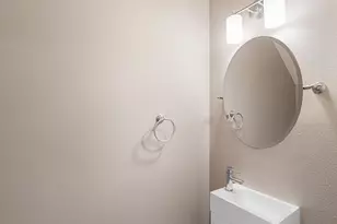 10845 E Burnside St, Portland, OR 97216 - Photo 7