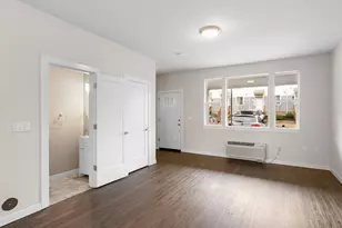 10845 E Burnside St, Portland, OR 97216 - Photo 29