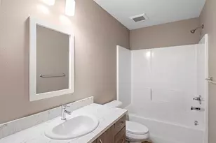 10845 E Burnside St, Portland, OR 97216 - Photo 17