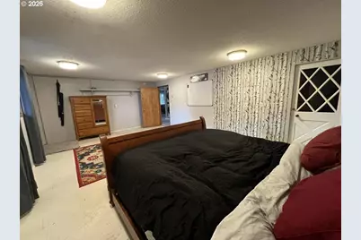 170 Hurricane Ln, Winchester, OR 97495 - Photo 31