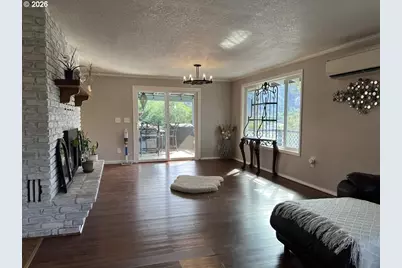170 Hurricane Ln, Winchester, OR 97495 - Photo 9