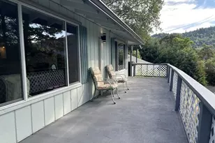 170 Hurricane Ln, Winchester, OR 97495 - Photo 23