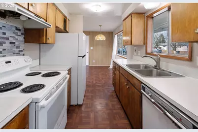 1324 31st Ave SE, Albany, OR 97322 - Photo 7