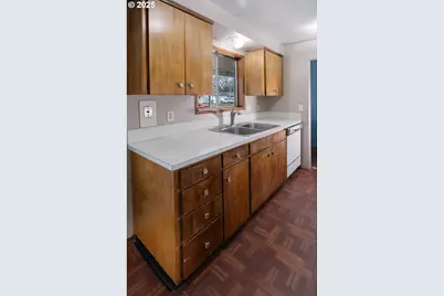 1324 31st Ave SE, Albany, OR 97322 - Photo 9