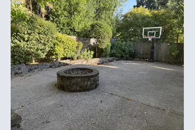 8412 SW 30th Ave, Portland, OR 97219 - Photo 17