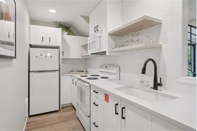 4000 Carman Dr, Lake Oswego, OR 97035 - Photo 19