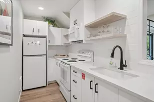 4000 Carman Dr, Lake Oswego, OR 97035 - Photo 19