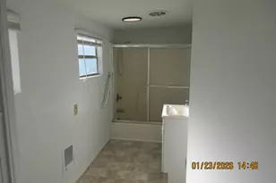 180 E 2nd Ave, Sutherlin, OR 97479 - Photo 17