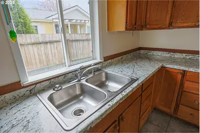 141 2nd Ave, Coos Bay, OR 97420 - Photo 21