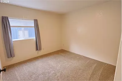 141 2nd Ave, Coos Bay, OR 97420 - Photo 25