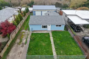 141 2nd Ave, Coos Bay, OR 97420 - Photo 3