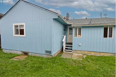 141 2nd Ave, Coos Bay, OR 97420 - Photo 9