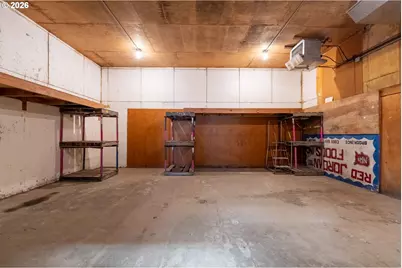 665 Hemlock Ave, Coos Bay, OR 97420 - Photo 13