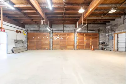665 Hemlock Ave, Coos Bay, OR 97420 - Photo 25