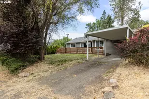 1064 NE Knoll Ave, Roseburg, OR 97470 - Photo 47