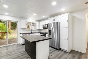 1064 NE Knoll Ave, Roseburg, OR 97470 - Photo 19