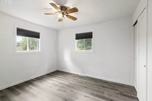 1064 NE Knoll Ave, Roseburg, OR 97470 - Photo 35