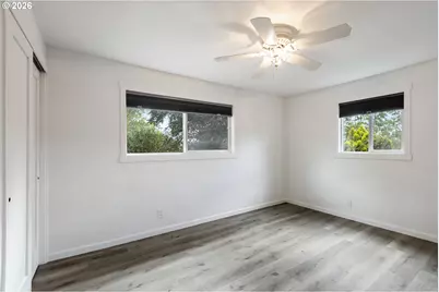 1064 NE Knoll Ave, Roseburg, OR 97470 - Photo 31