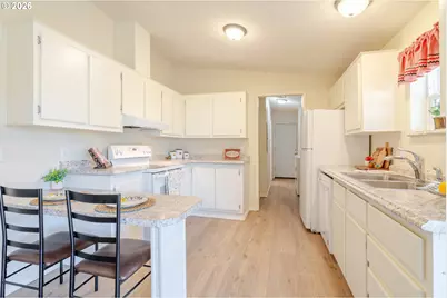 1340 40th Ave, Sweet Home, OR 97386 - Photo 3