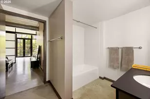 1030 NW 12th Ave, Portland, OR 97209 - Photo 27