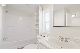 700 N Mill St, Creswell, OR 97426 - Photo 15