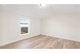 700 N Mill St, Creswell, OR 97426 - Photo 11