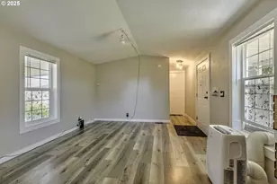 4155 NE Three Mile Ln, McMinnville, OR 97128 - Photo 3