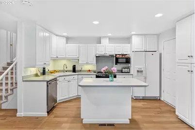 916 Cumberland Rd, Lake Oswego, OR 97034 - Photo 9
