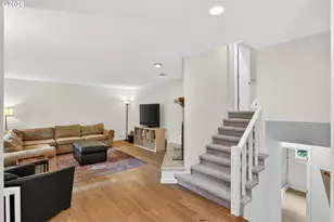 916 Cumberland Rd, Lake Oswego, OR 97034 - Photo 3