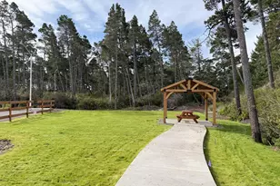 1467 37th St, Florence, OR 97439 - Photo 3