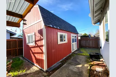 3884 Shenstone Dr, Eugene, OR 97404 - Photo 27