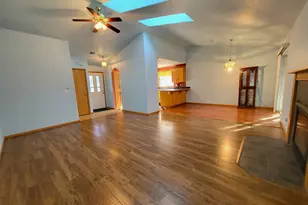 3884 Shenstone Dr, Eugene, OR 97404 - Photo 3