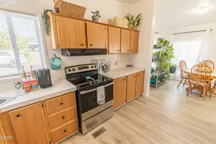 2840 NE 45th St, Lincoln City, OR 97367 - Photo 11