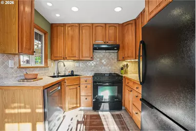 2508 NE 121st Ave, Portland, OR 97220 - Photo 11