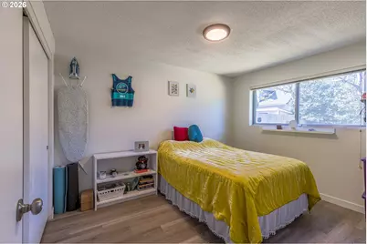 9715 SE Ramona St, Portland, OR 97266 - Photo 15