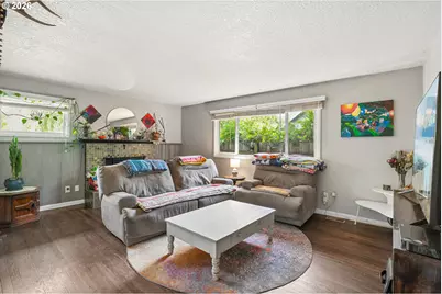 730 20th St NE, Salem, OR 97301 - Photo 5