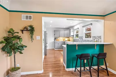 611 SE 146th Ave, Portland, OR 97233 - Photo 13