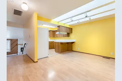 1116 NW Springwood Ln, McMinnville, OR 97128 - Photo 5