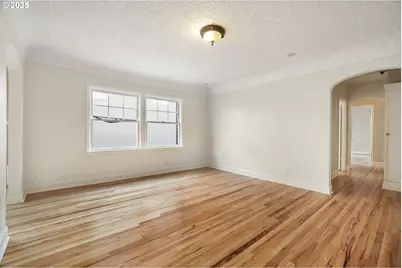 711 NE Randall Ave #203, Portland, OR 97232 - Photo 9