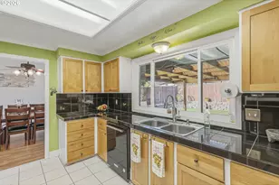 18989 SW Jessica Way, Beaverton, OR 97006 - Photo 17