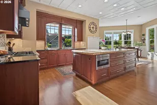 10000 NE 114th Cir, Vancouver, WA 98662 - Photo 3