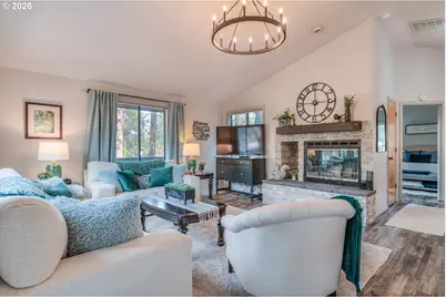 18034 Witchhazel Ln, Bend, OR 97707 - Photo 5