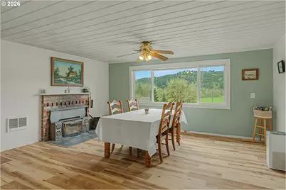 14075 NE North Valley Rd, Newberg, OR 97132 - Photo 11