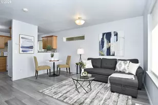 2546 SE 111th Ave, Portland, OR 97266 - Photo 3
