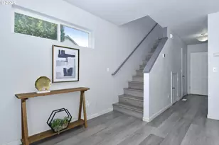 2546 SE 111th Ave, Portland, OR 97266 - Photo 5