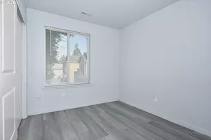 2546 SE 111th Ave, Portland, OR 97266 - Photo 13